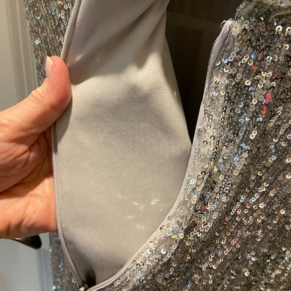 Blouson Silver Sequin Midi Dress; Sleeveless; Evening or Wedding; 8 Petite - Picture 10 of 15
